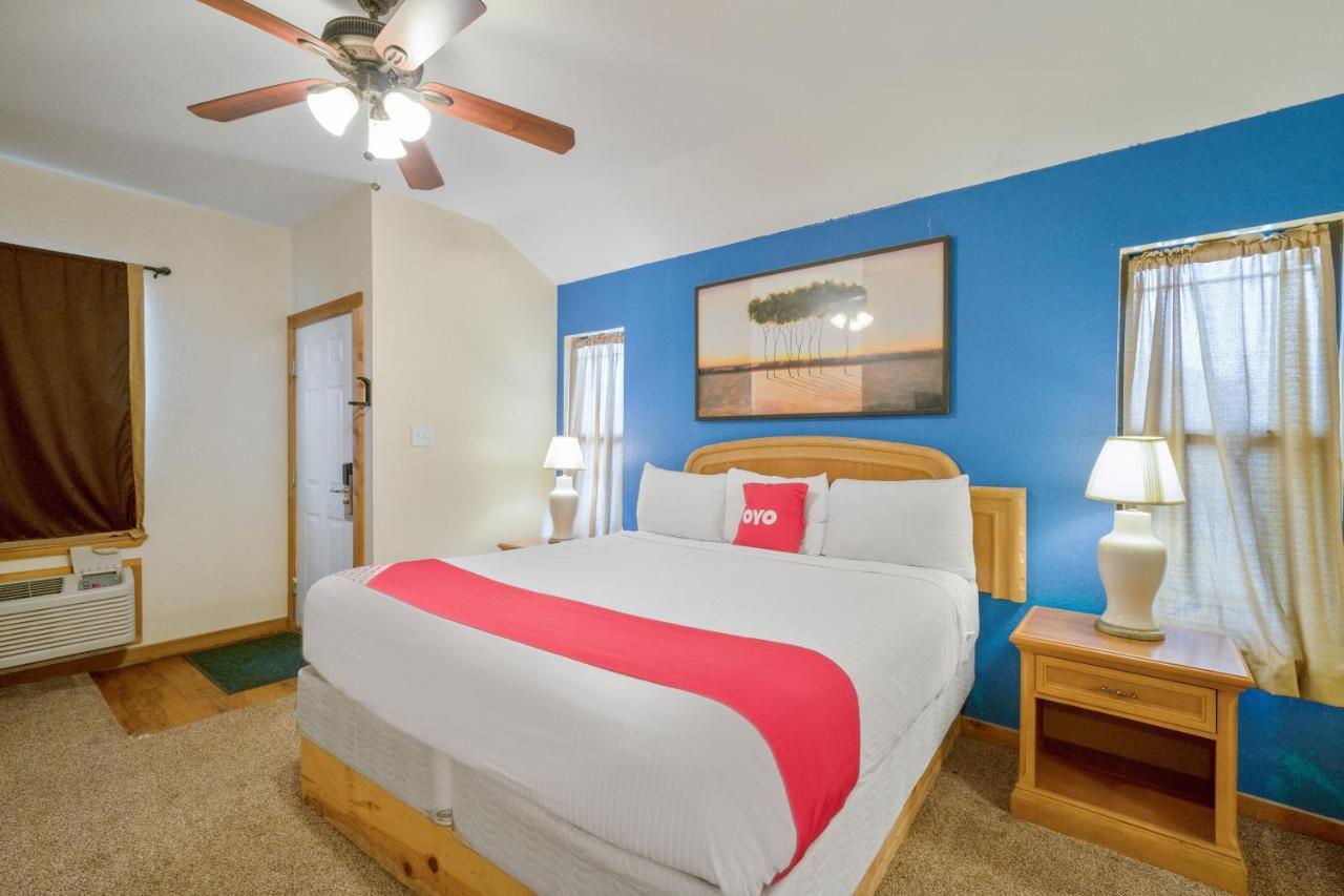 Oyo Hotel Kenedy Downtown - Us 181 Экстерьер фото