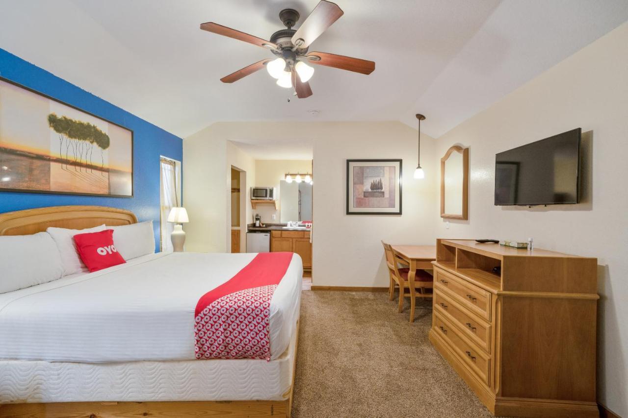 Oyo Hotel Kenedy Downtown - Us 181 Экстерьер фото