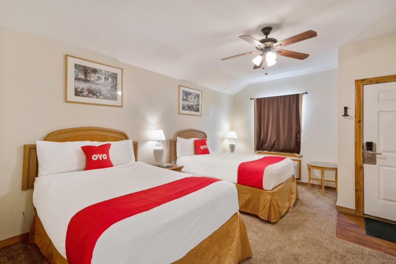 Oyo Hotel Kenedy Downtown - Us 181 Экстерьер фото