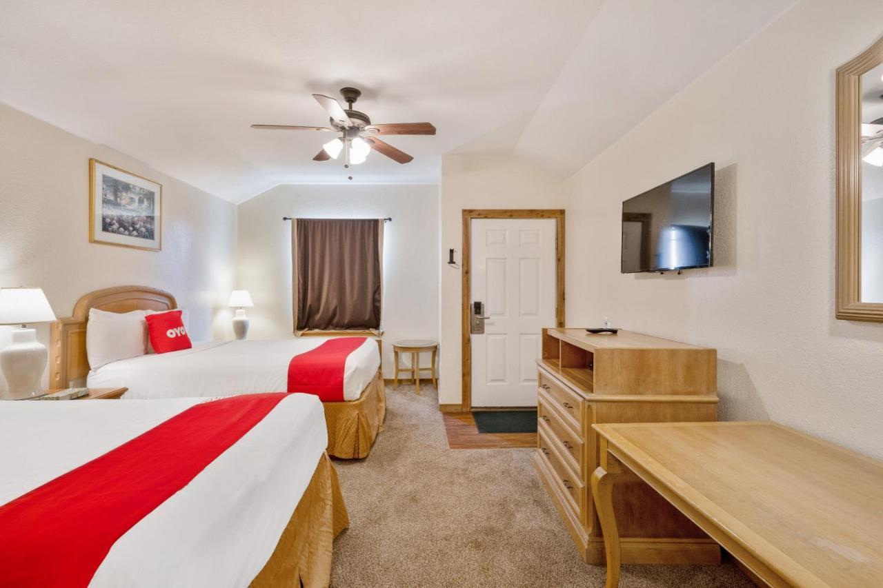 Oyo Hotel Kenedy Downtown - Us 181 Экстерьер фото